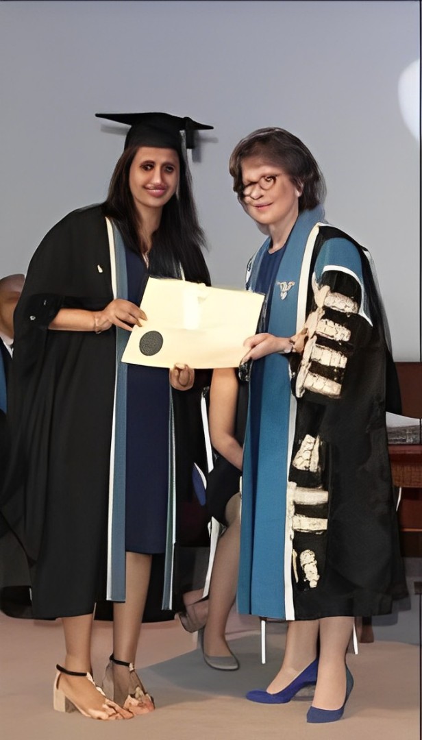 Dr. Kriti Agarwal Best Gynecologist Obstetricians in Kolkata